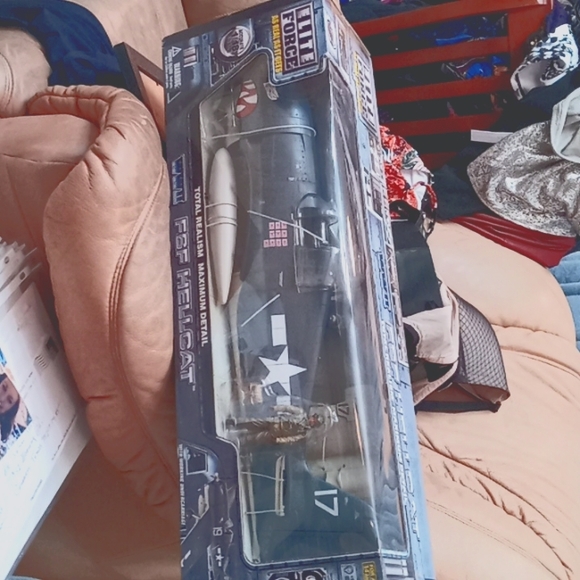 elite force Other - Very rare mint 1\18. Scale f6f hellcat very big